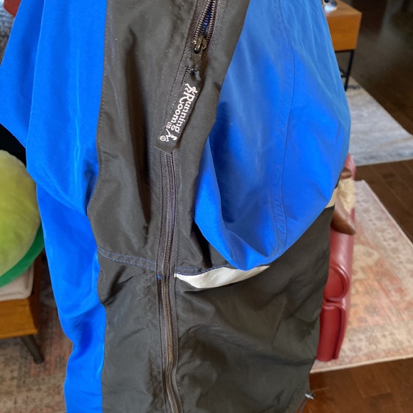 Running Jacket From “The Running Room” - Picture 3 of 7